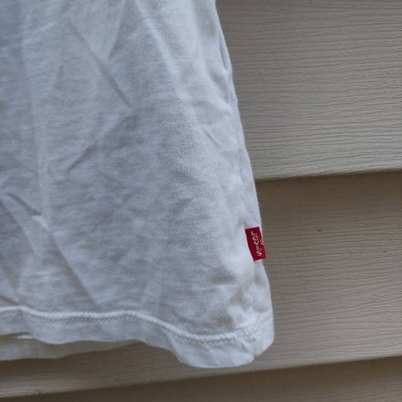 Levi's White t-shirt size SP 100% cotton. Youth  Levi's Women's White Graphic Te - Picture 3 of 4